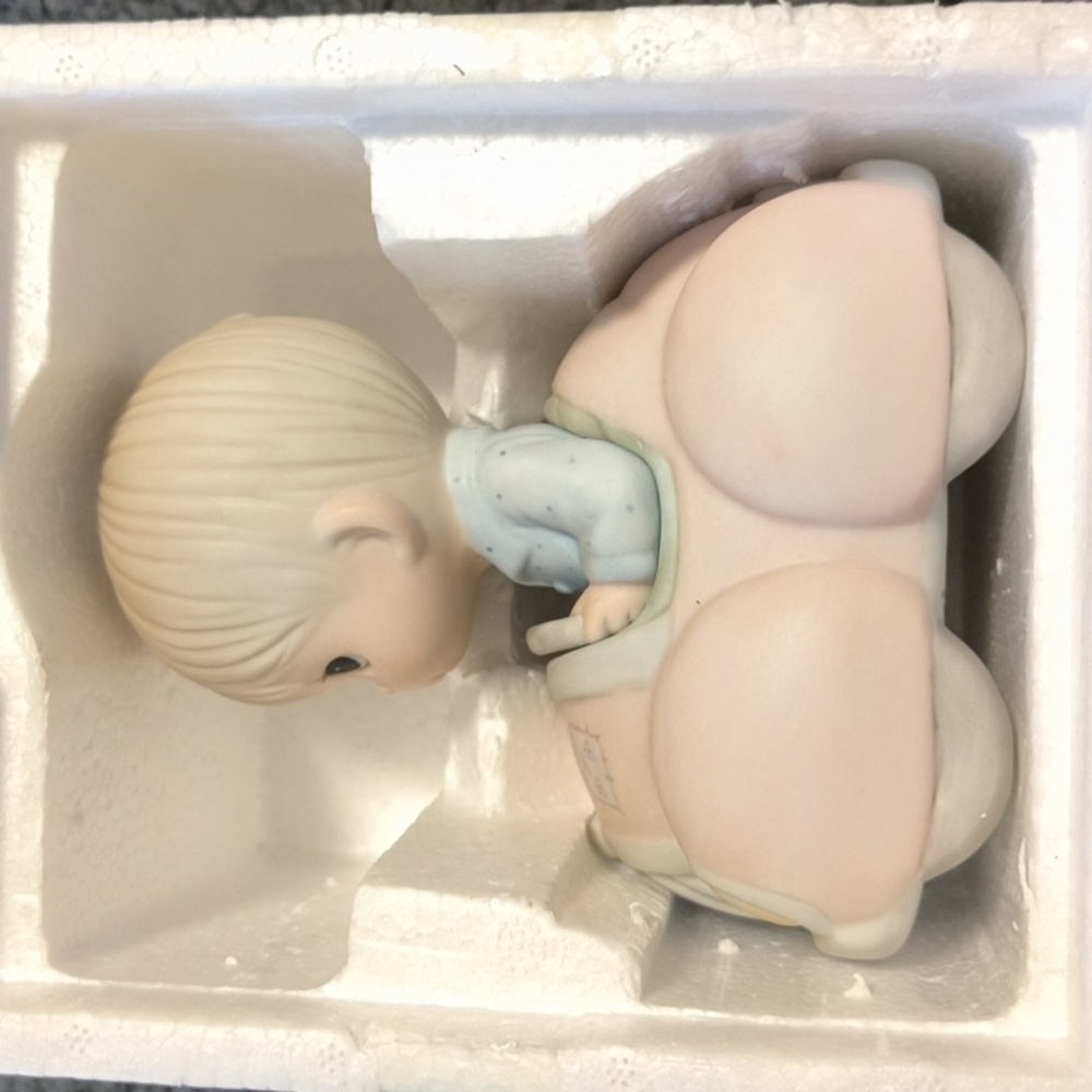Precious Moments I'm Following Jesus Figurine - Picture 2 of 4